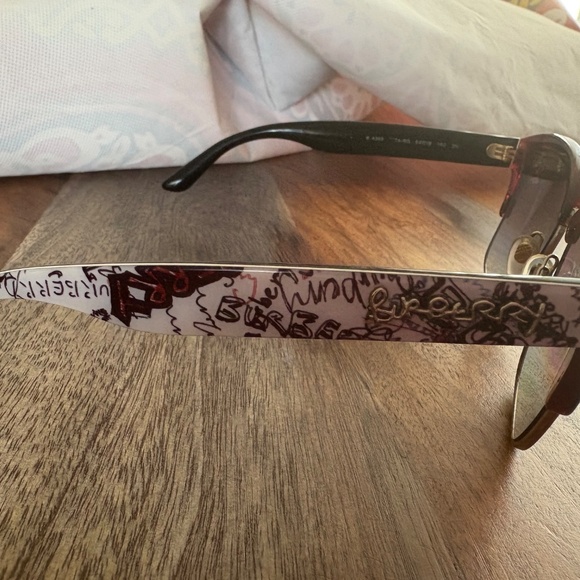 Burberry sunglasses - Picture 5 of 6